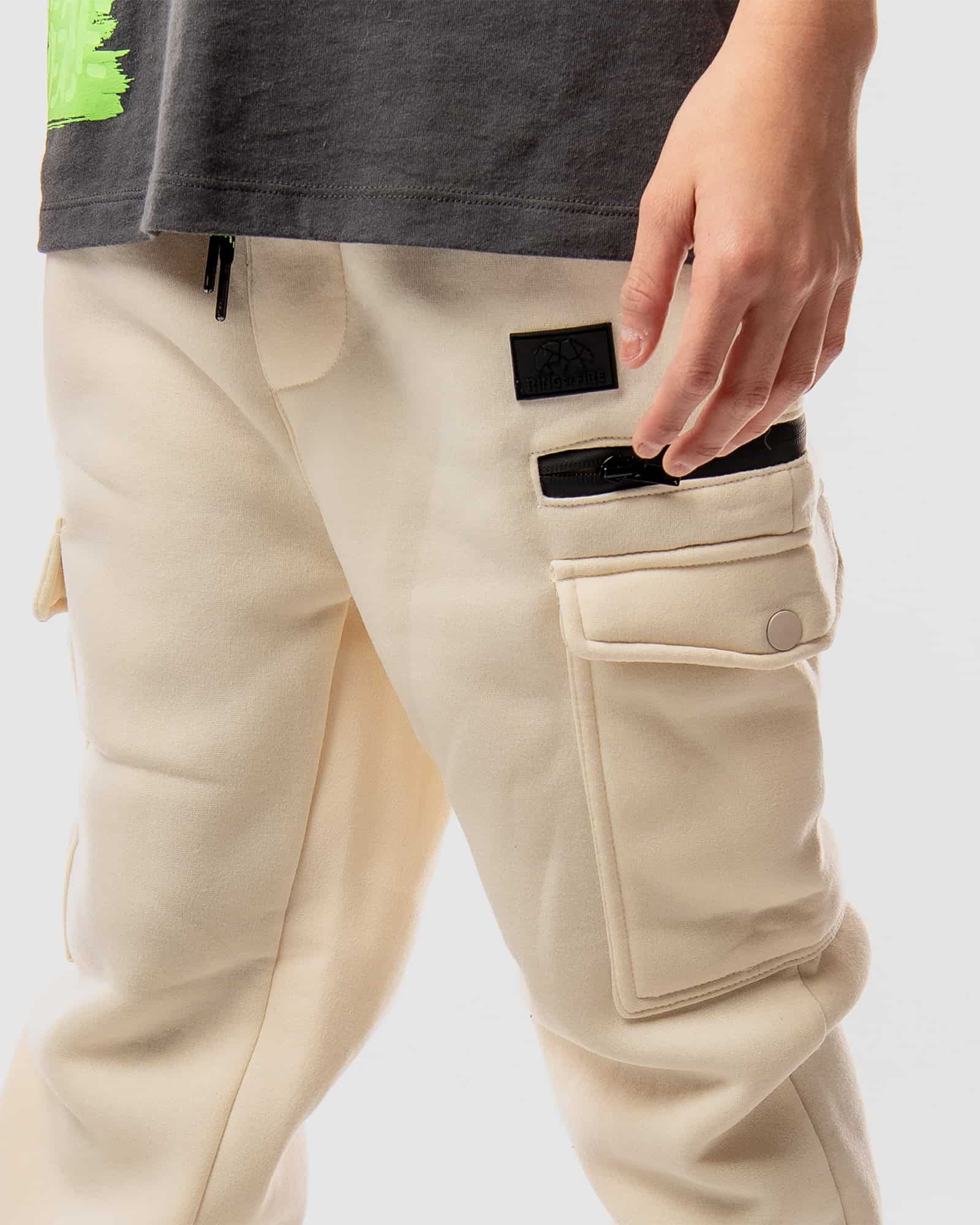 BOYS SANTI FLEECE CARGO JOGGERS - Image 30