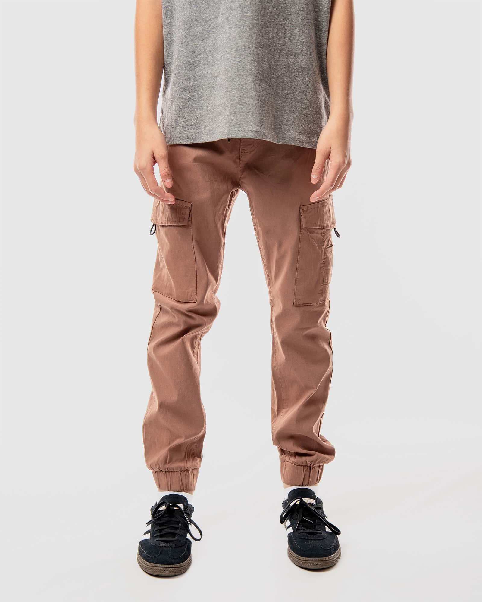 BOYS TRAVEL PERFORMANCE TECH CARGO JOGGERS - Image 9