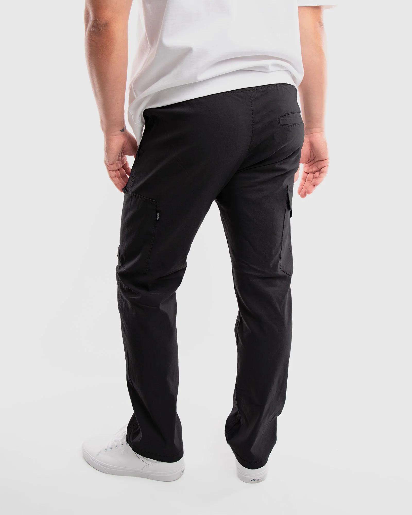 MEN'S BARTRAM HYBRID TECH CARGO JOGGERS - Image 16