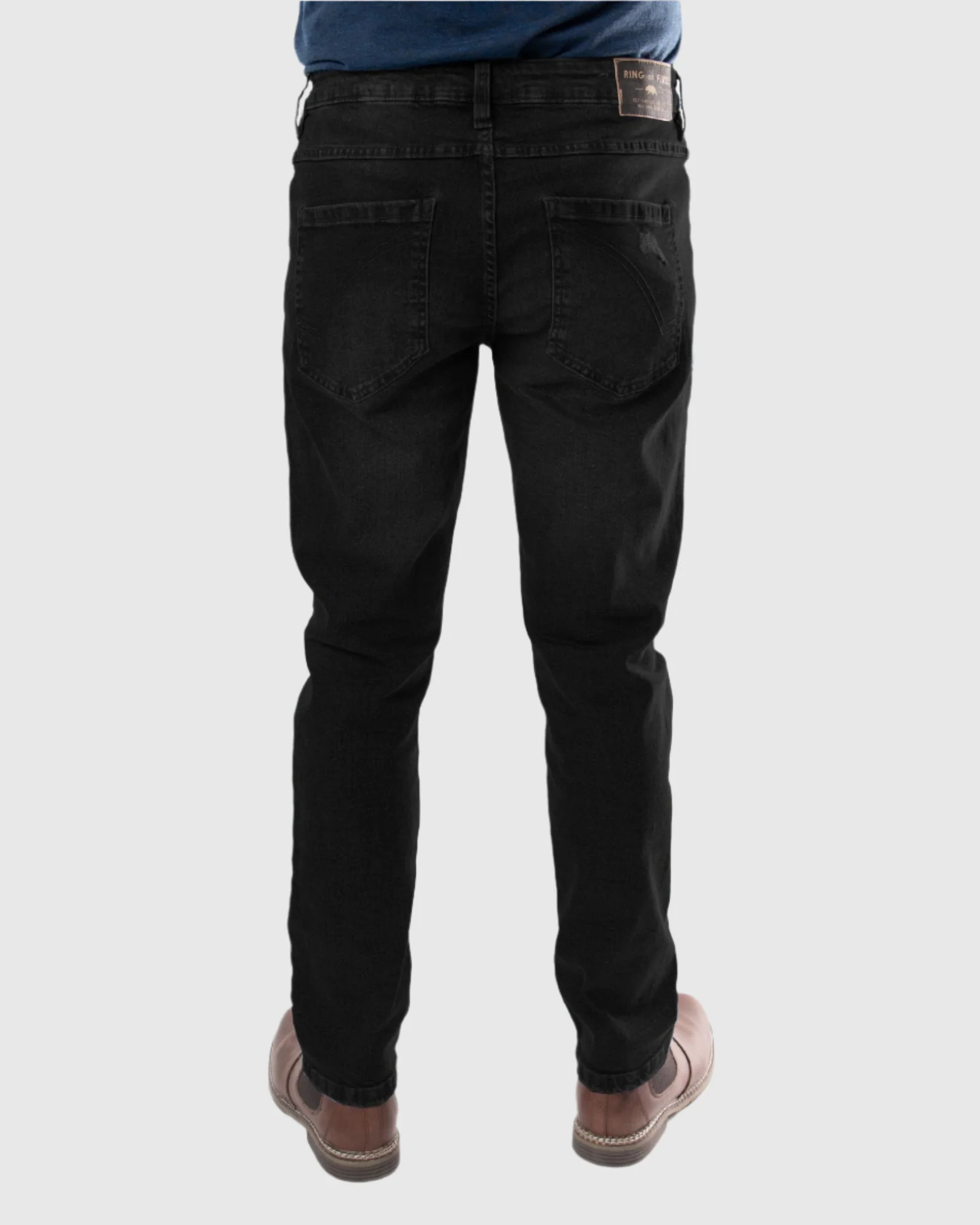 MEN'S STAMPEDE RIPPED STRAIGHT FIT JEANS - Image 4